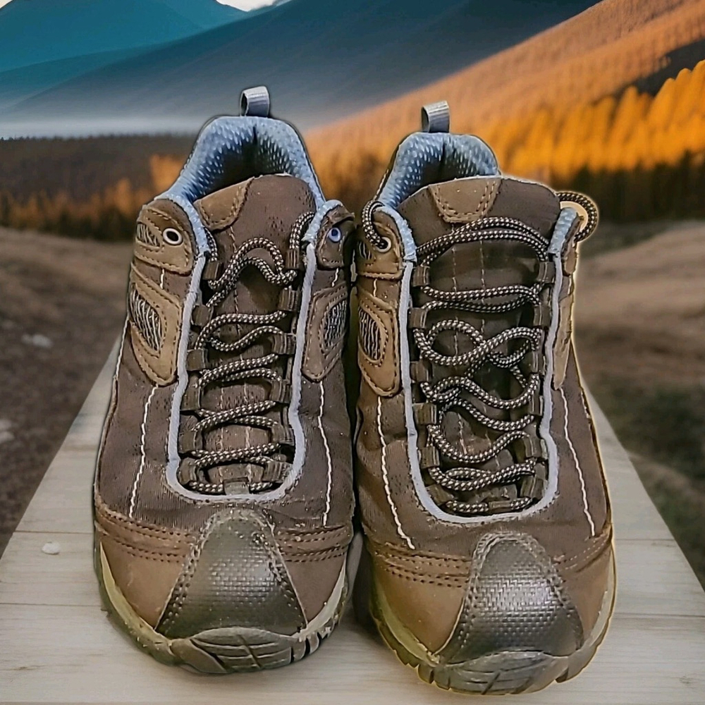 Merrell Womens Hiking Shoes Size 5.5 Siren Sync Brown / Periwinkle Vibram Soles